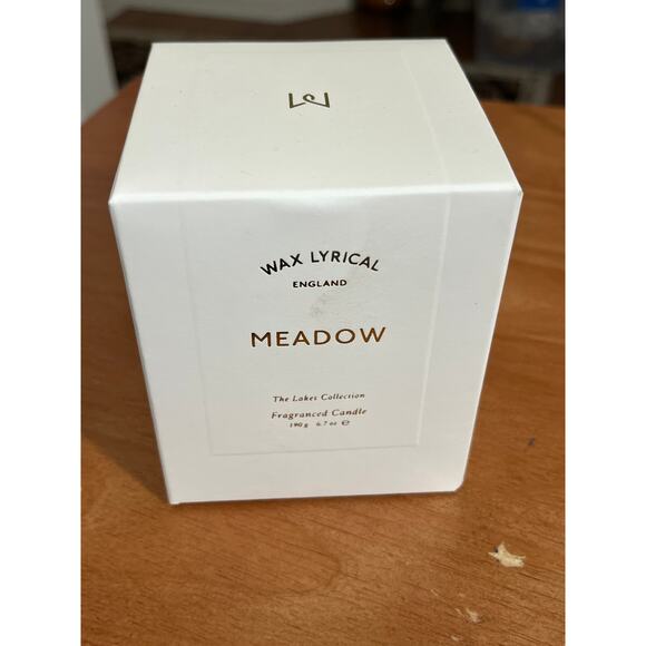 WAX LYRICAL Candle Meadow The Lakes Colection 6.7 oz NEW - Picture 2 of 3